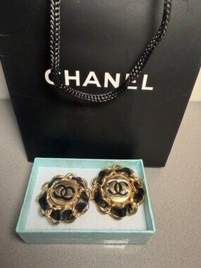 VINTAGE CHANEL EARRINGS